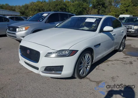 2016 Jaguar Xf 35T Prestige z USA, uszkodzony, nr VIN SAJBE4BV8GCY14224